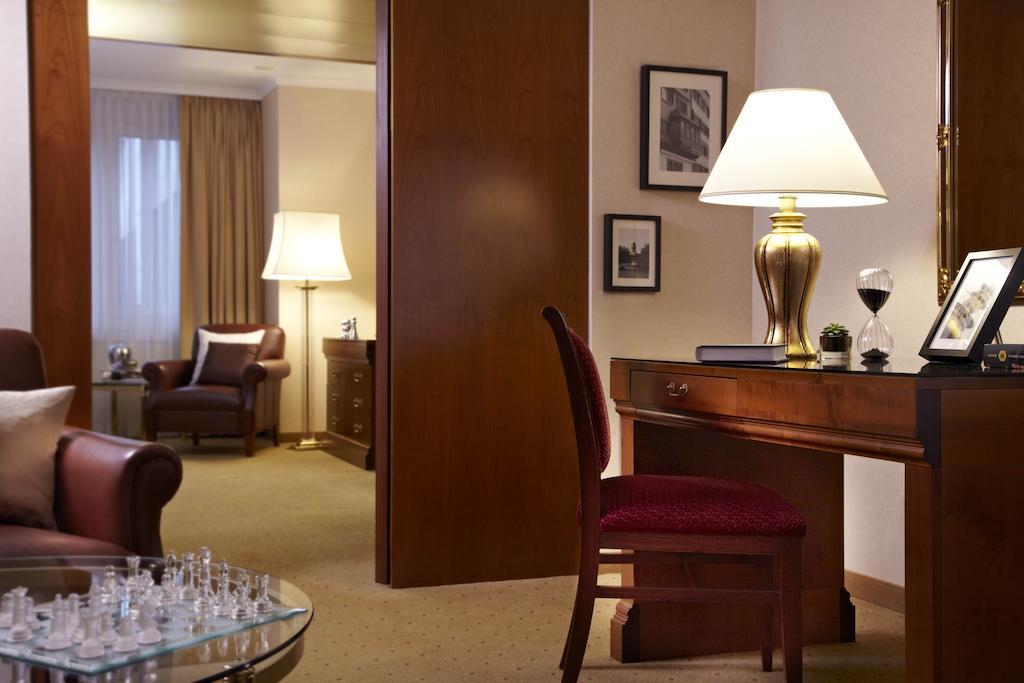 Renaissance Zurich Hotel Zimmer foto